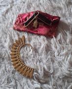 Gouden Blad Oorbel, Hangers, Ophalen of Verzenden, Zo goed als nieuw, Goud