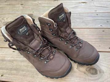 Meindl heren wandelschoenen Meran GTX maat 9/43 Mahonie br. beschikbaar voor biedingen