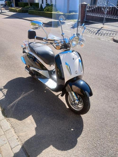 Retro scooter snor slechts 6111 km gelopen, Fietsen en Brommers, Scooters | Overige merken, Gebruikt, Ophalen