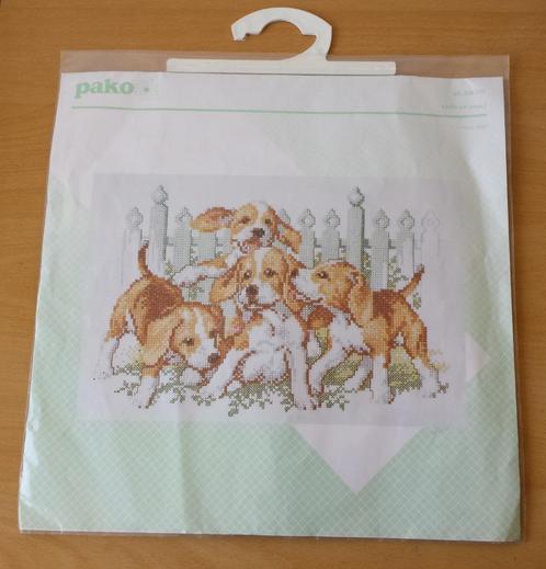 Spelende Puppies Pakket - Pako - 1992, Hobby en Vrije tijd, Borduren en Borduurmachines, Nieuw, Borduurpakket, Handborduren, Ophalen of Verzenden