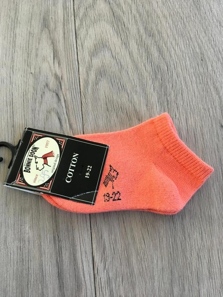 BONNIE DOON sokjes NIEUW koraal / oranje maat 19 - 22 ZY, Kinderen en Baby's, Babykleding | Schoentjes en Sokjes, Nieuw, Jongetje of Meisje