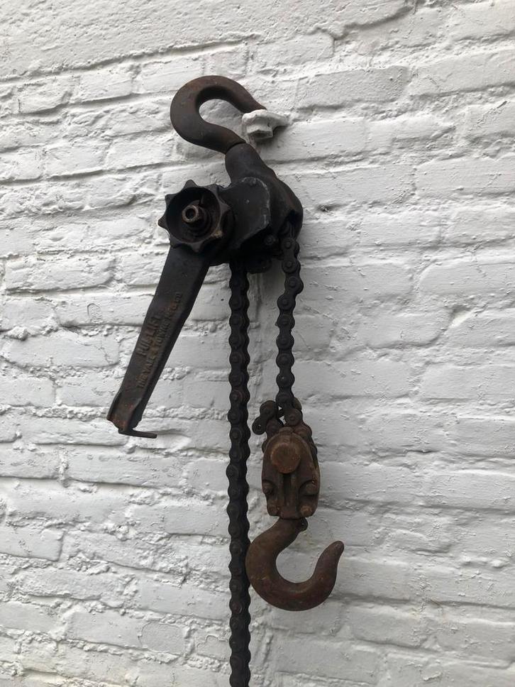 Oude stoere industrieel vintage takel ketting katrol, Antiek en Kunst, Antiek | Gereedschap en Instrumenten, Ophalen