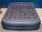 Intex elektrisch luchtbed 140 x 200cm, Ophalen of Verzenden, Ingebouwde pomp, Gebruikt, 2-persoons