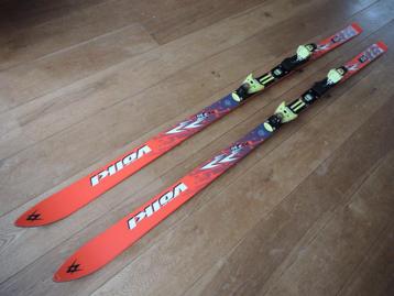 Volkl RS P20 supersnelle ski 210 cm beschikbaar voor biedingen
