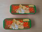 2x vintage pennenblik Disney Lion King, Verzamelen, Blikken, Ophalen of Verzenden, Gebruikt, Overige merken