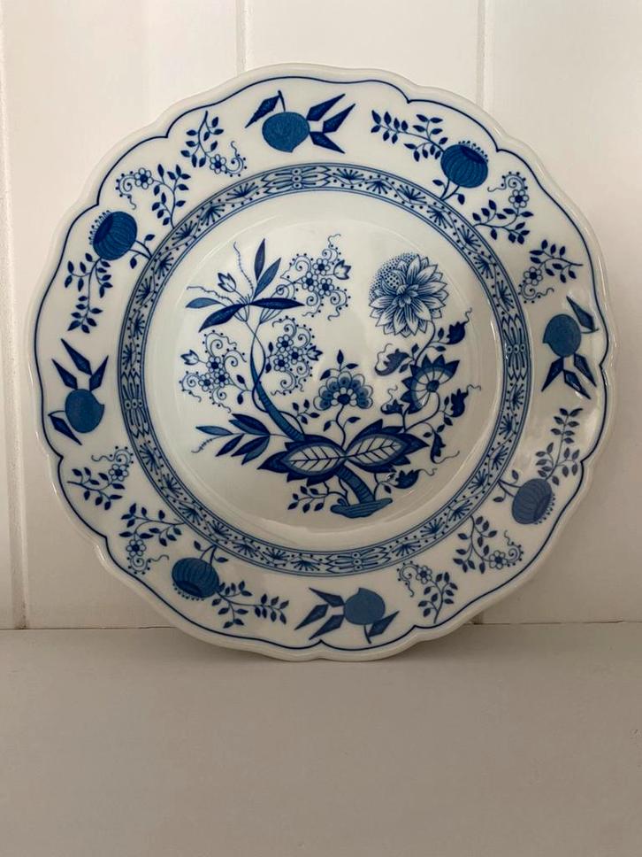 Groot bord met Zwiebelmuster print van Hutschenreuther, Huis en Inrichting, Keuken | Servies, Zo goed als nieuw, Bord(en), Overige stijlen