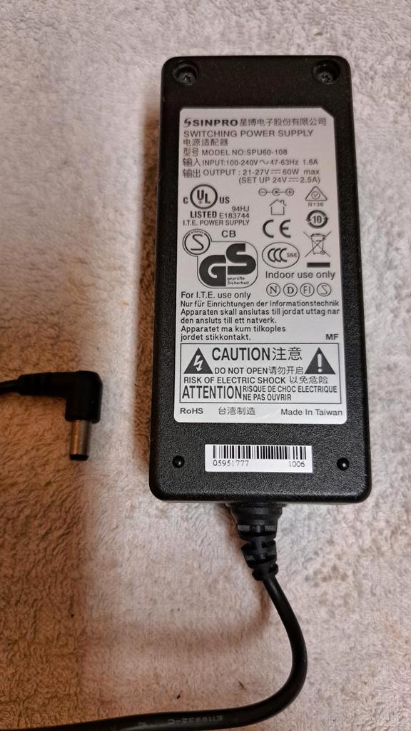 SINPRO SPU60-108 Switching Power Supply 24V 2.5A, Computers en Software, Laptop-opladers, Gebruikt, Ophalen of Verzenden