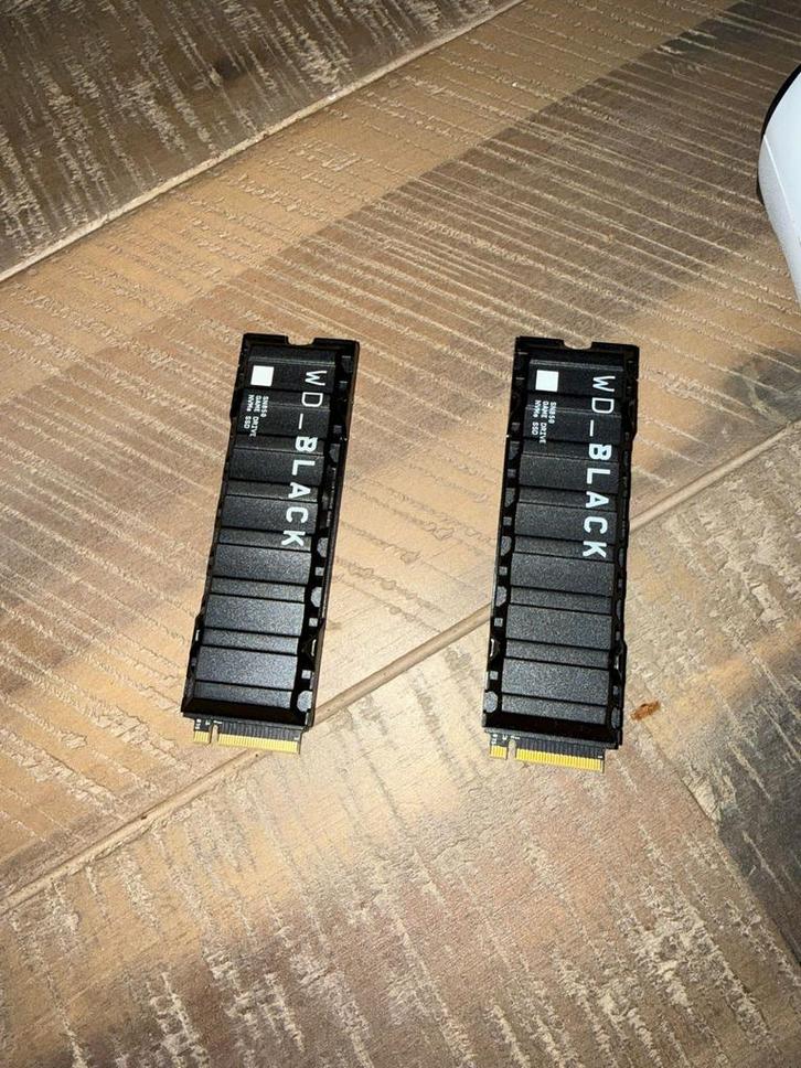2x WD_Black 2TB SSD met Heatsink - PS5, Computers en Software, Harde schijven, Gebruikt, Console, Intern, SSD, SATA, Ophalen