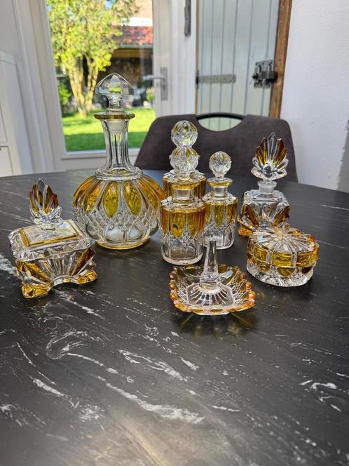 Een hele moie set voor op een kaptafel /toilettafel, Antiek en Kunst, Antiek | Woonaccessoires, Ophalen of Verzenden