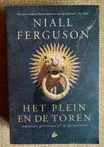 Het Plein en de Toren - Niall Ferguson, Boeken, Ophalen of Verzenden, 20e eeuw of later, Gelezen