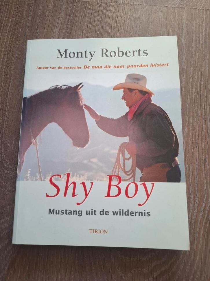 M. Roberts - Shy Boy, Boeken, Dieren en Huisdieren, Zo goed als nieuw, Paarden of Pony's, Ophalen of Verzenden