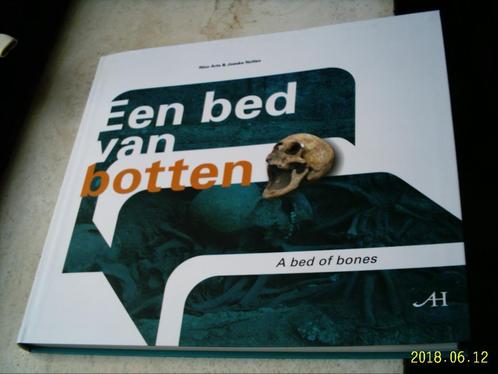 Een bed vol botten (Eindhoven)., Boeken, Geschiedenis | Stad en Regio, Zo goed als nieuw, 20e eeuw of later, Ophalen of Verzenden