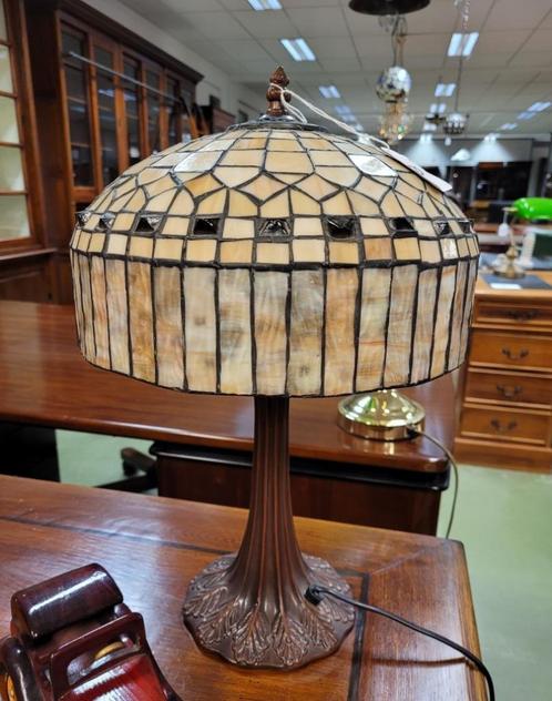 Antieke ronde Tiffany tafellamp bureaulamp, Huis en Inrichting, Lampen | Tafellampen, Zo goed als nieuw, Minder dan 50 cm, Glas
