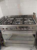 Smeg 6-pits Gasfornuis met bijpassende afzuigkap(BIEDEN mag), Witgoed en Apparatuur, Fornuizen, Ophalen, 60 cm of meer, Zo goed als nieuw