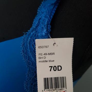 Nieuwe blauwe Lascana
Cup bh maat 70 D

Winkelprijs €25,00
 beschikbaar voor biedingen