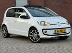 Volkswagen Up! 1.0 groove up!|5DRS|AUTOMAAT|PANNO|STOELVERW|, Auto's, Euro 5, Gebruikt, Up!, 4 stoelen