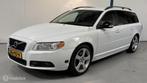 Volvo V70 2.5FT R-design AUTOMAAT / LEER, Auto's, Volvo, Startonderbreker, Euro 4, 1568 kg, 750 kg