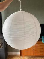 Witte bolvormige hanglamp van Ikea, Huis en Inrichting, Ophalen, Gebruikt, Overige materialen, 75 cm of meer