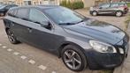Volvo V60 T3 150pk Start/stop 2012 Grijs,  goed onderhouden, Auto's, Volvo, Voorwielaandrijving, 1596 cc, Stof, 74 €/maand