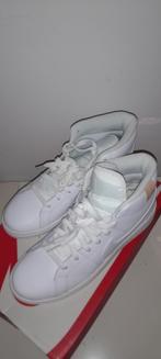Mooie witte Nike,s maat 40 Nieuw!, Wit, Nike, Nieuw, Ophalen of Verzenden