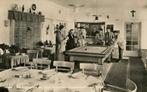 Oude Fotokaart Hotel-Cafe Drie Kabouters Kaatsheuvel 1956, Verzenden, 1940 tot 1960, Ongelopen, Noord-Brabant