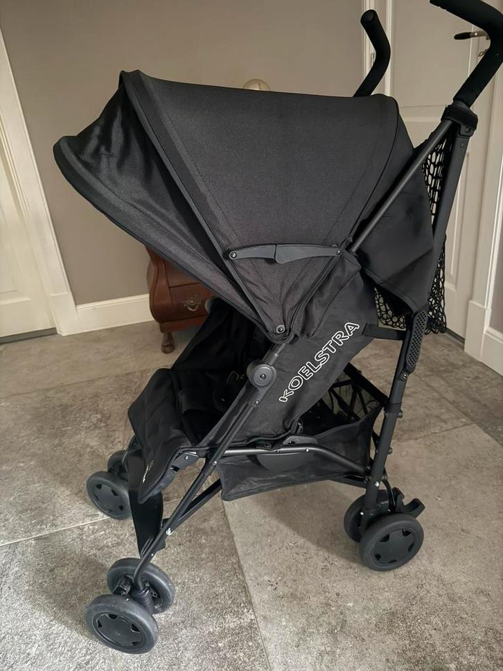 Erg mooie Koelstra Simba zwarte buggy met regenhoes!, Kinderen en Baby's, Buggy's, Zo goed als nieuw, Koelstra, Regenhoes, Verstelbare rugleuning