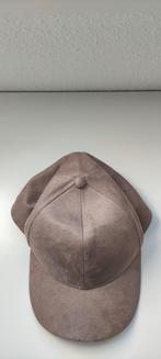 Bruine Suede Pet H&M - Zo goed als nieuw, Kleding | Dames, Hoeden en Petten, H&M, One size fits all, Ophalen of Verzenden, Pet