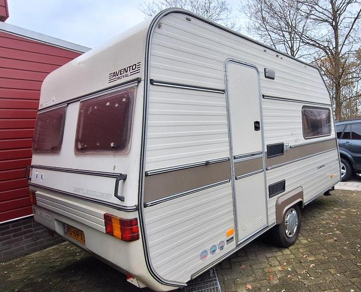 Avento royal exclusief, Caravans en Kamperen, Caravans, Particulier, tot en met 4, 750 - 1000 kg, Rondzit, Avento, tot 4 meter