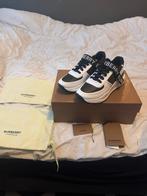 Burberry - Ronnie Low | maat 40,5, Wit, Nieuw, Ophalen of Verzenden, Sneakers of Gympen