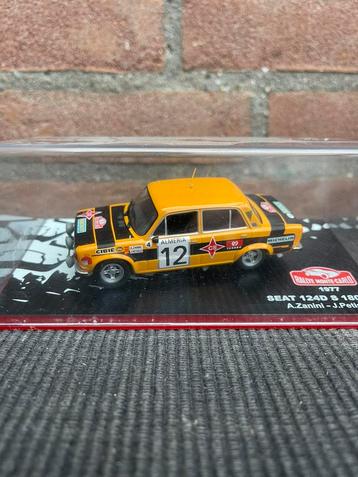 1:43 IXO SEAT 124D S (FIAT) beschikbaar voor biedingen