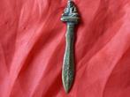 Thaise amulet - meedmor (knife) brons Luang pho Thuad 30,4 g, Overige materialen, Gebruikt, Ophalen of Verzenden, Bruin