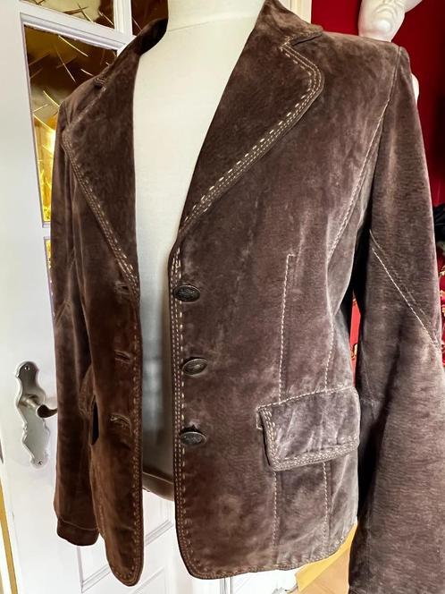 suède colbert, Kleding | Dames, Jasjes, Kostuums en Pakken, Zo goed als nieuw, Jasje, Maat 38/40 (M), Bruin, Ophalen of Verzenden