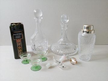 Whiskeykan/decanters/cocktailshaker.e.a. Prijzen p/st vanaf beschikbaar voor biedingen