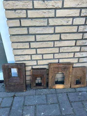 Houten tempel decoratie items, antiek sober uit indiA beschikbaar voor biedingen