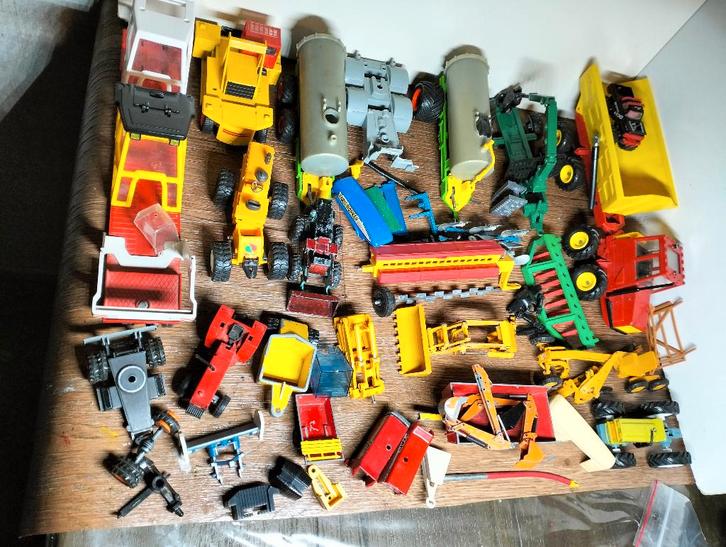 Te koop Siku Britains enz. Loop en sloop., Hobby en Vrije tijd, Modelauto's | 1:32, Gebruikt, Tractor of Landbouw, Overige merken