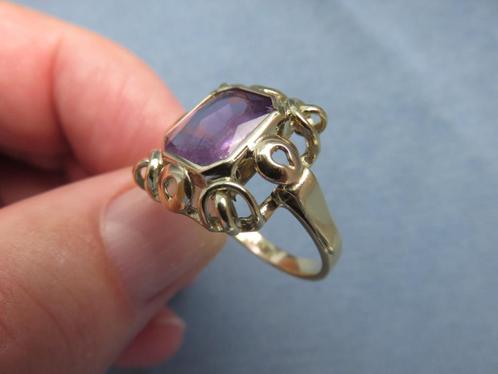 Antieke ring in 14 karaat goud met amethist steen - 20e eeuw, Sieraden, Tassen en Uiterlijk, Antieke sieraden, Ring, Goud, Ophalen of Verzenden