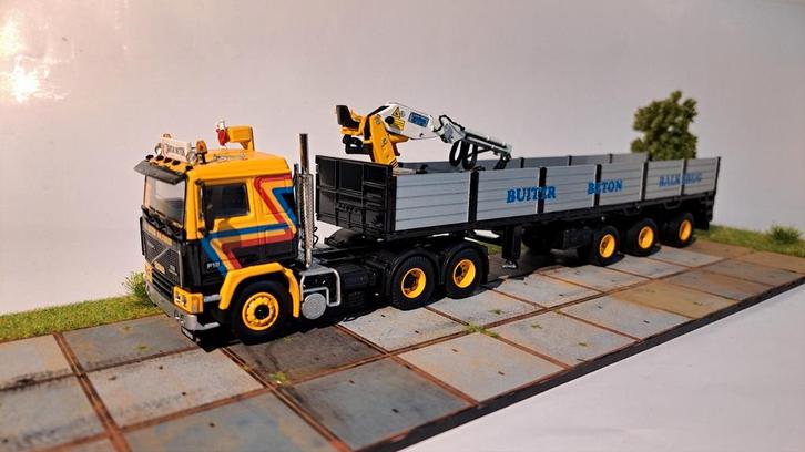 Tekno Volvo F12 Buiter met stenentrailer, Hobby en Vrije tijd, Modelauto's | 1:32, Zo goed als nieuw, Overige merken, Ophalen of Verzenden
