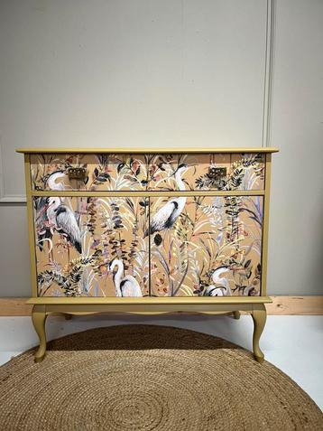 Kast lade en deuren, gepimpt queen ann beschikbaar voor biedingen