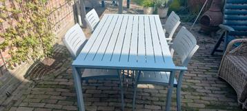 Aluminium tuintafel 4 pers beschikbaar voor biedingen