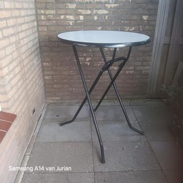 Te huur staantafel  beschikbaar voor biedingen
