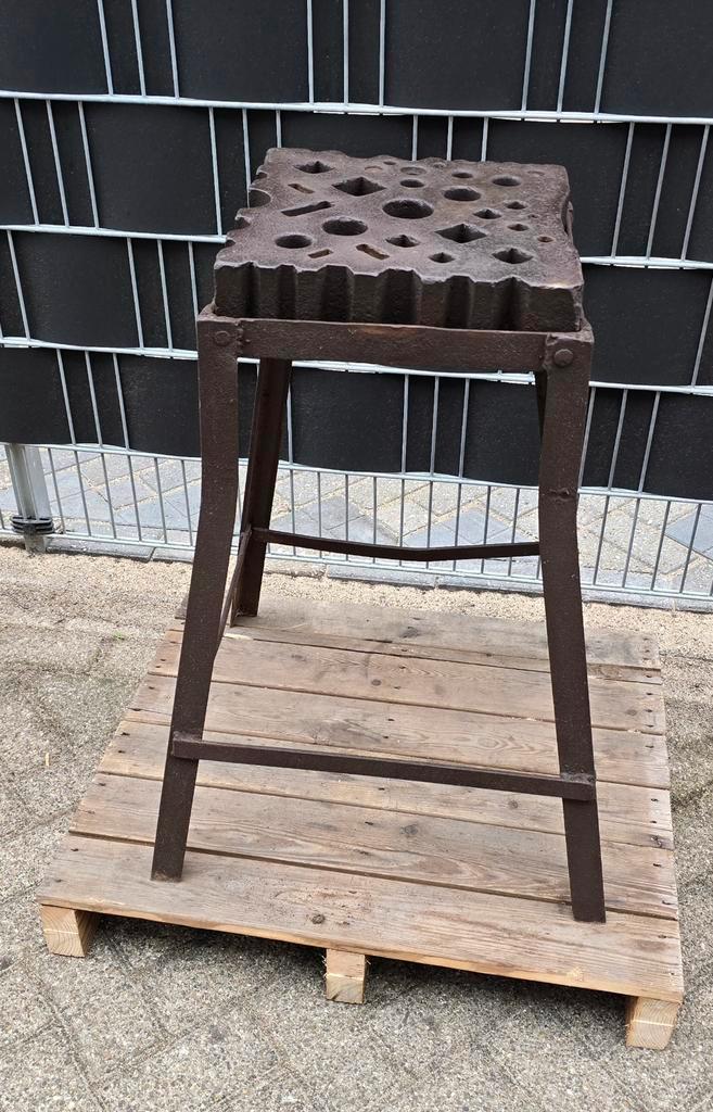 Stuikblok, zadelblok, gaten aambeeld, Doe-het-zelf en Verbouw, Gereedschap | Handgereedschap, Gebruikt, Ophalen