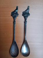 Twee theelepels dierenbescherming met afbeelding duif duiven, Antiek en Kunst, Ophalen of Verzenden