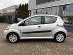 Toyota Aygo 1.0 VVT-i Now (bj 2014), Voorwielaandrijving, Euro 5, Stof, Gebruikt