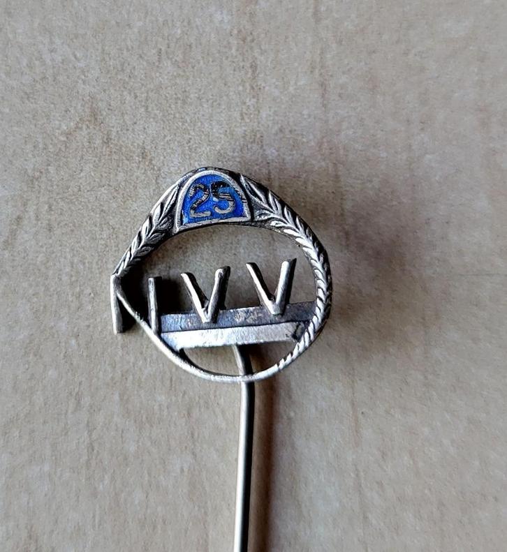 Zilver NVV vakbond 25 jaar speldje, Verzamelen, Speldjes, Pins en Buttons, Gebruikt, Speldje of Pin, Overige onderwerpen, Ophalen of Verzenden