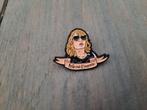 1 Taylor Swift pin te koop met de tekst - Help me i'm poor, Ophalen of Verzenden, Nieuw, Overige onderwerpen, Speldje of Pin