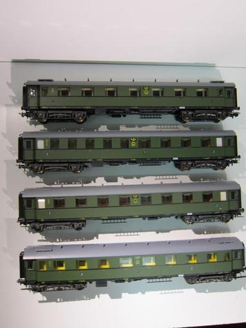 liliput D-wagens HO  4 stuks  set 28-1 beschikbaar voor biedingen