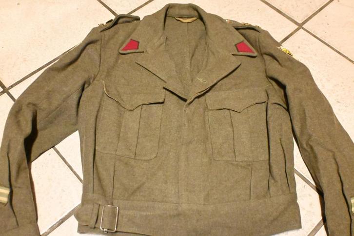 battle dress jas belgie met emblemen belgië, Verzamelen, Militaria | Algemeen, Landmacht, Kleding of Schoenen, Overige gebieden