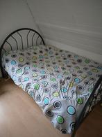 Tweepersoonsbed 140x200 met matras, Huis en Inrichting, Slaapkamer | Bedden, Ophalen