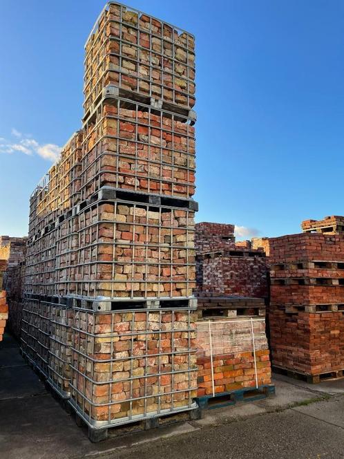13 ibc kooien halve kloostermoppen circa 6m2 per krat., Tuin en Terras, Tegels en Klinkers, Gebruikt, Overige typen, Overige materialen