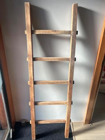 Houten Ladder - 170 cm hoog beschikbaar voor biedingen